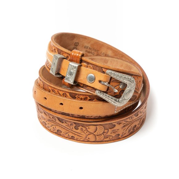 Vintage Other - Vintage Hand Tooled Acorn Leather Belt 🌰🍁 - Size 36